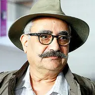فرزاد موتمن