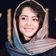 نازنین بیاتی