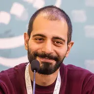 کاوه صباغ‌زاده
