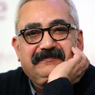 فرزاد مؤتمن