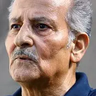 منوچهر مصیری