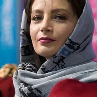 آزاده نوبهاری