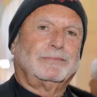 آوی آراد
