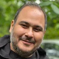 رضا داوودنژاد
