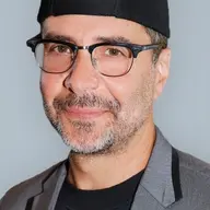 جیمز دموناکو