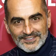 نوید نگهبان