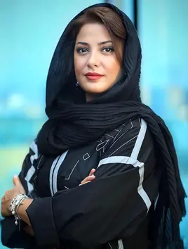 طناز طباطبایی