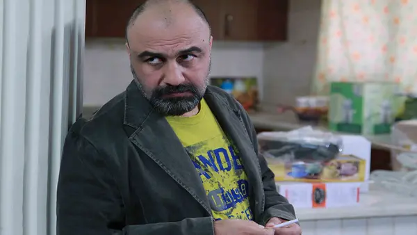 بی‌ خود و بی‌ جهت